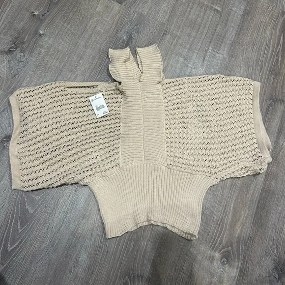 Top - Picture 1 of 5